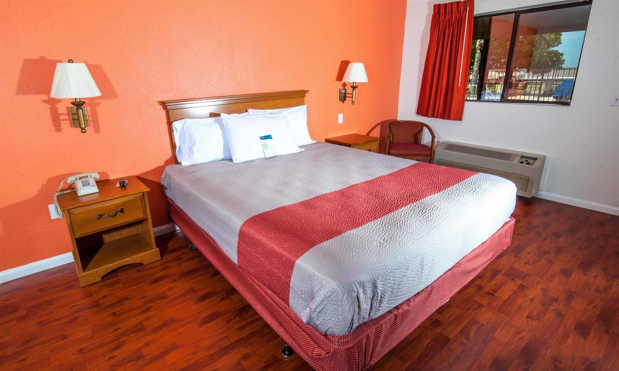 Motel 6-Santa Nella, Ca - Los Banos Екстер'єр фото